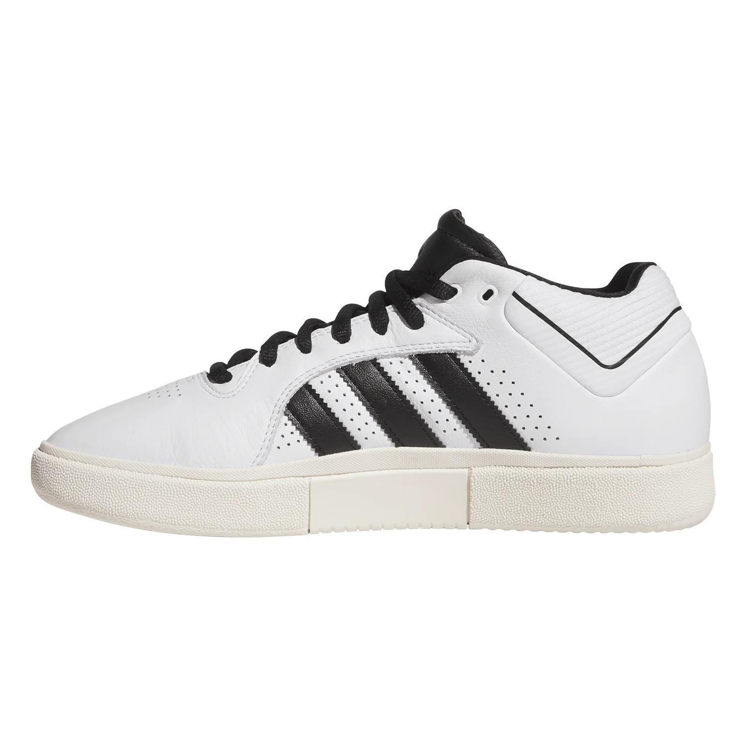 Adidas Men's Tyshawn Shoe Ftwwht/Cblack/Ftwwht - Image 2