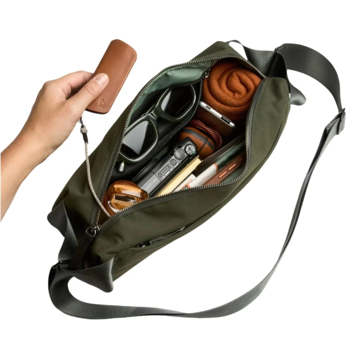 Bellroy Classic 7L Sling Bag Olive - Image 2