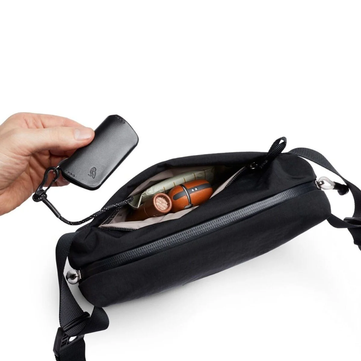 Bellroy Lite Sling Mini Bag Black - Image 3