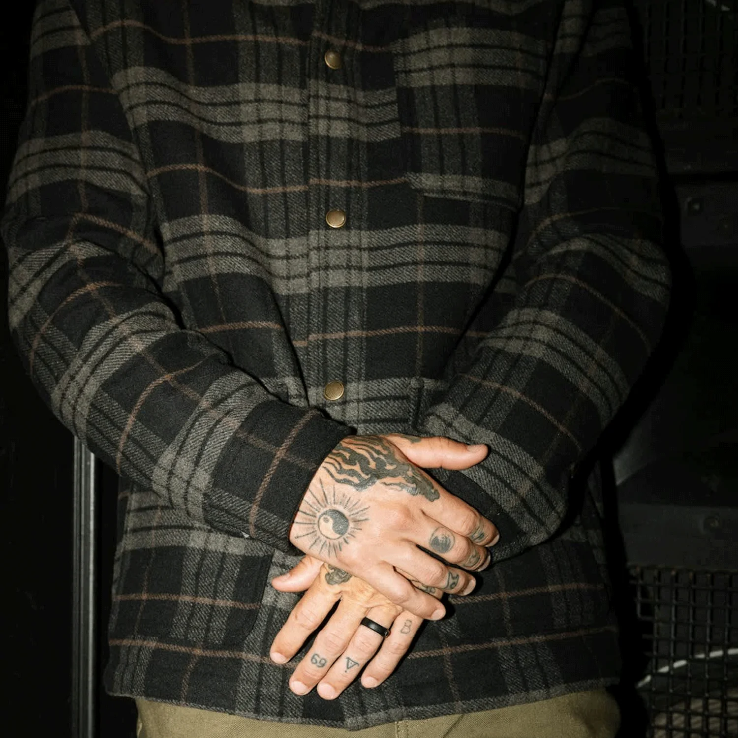Brixton Men's Bowery Flannel Black/Charcoal - Image 3