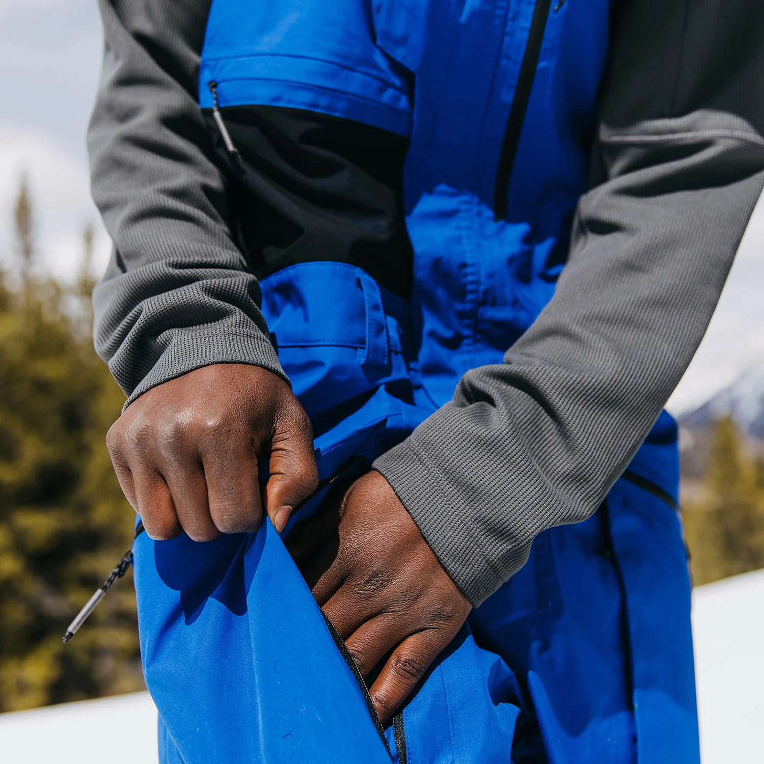 Burton Carbonate 3L Gore-tex Bib Pant 2023 - Image 3