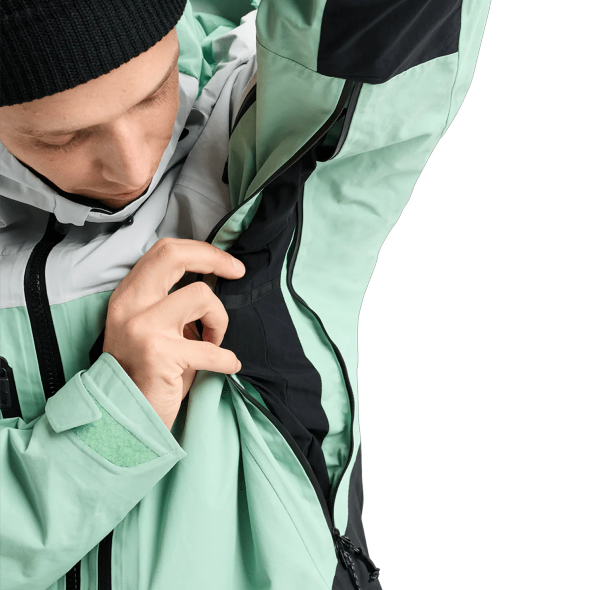 Burton Men's [ak] Swash Gore‑Tex 2L Jacket 2026 Gray Cloud/Soft Sage/True Black - Image 5