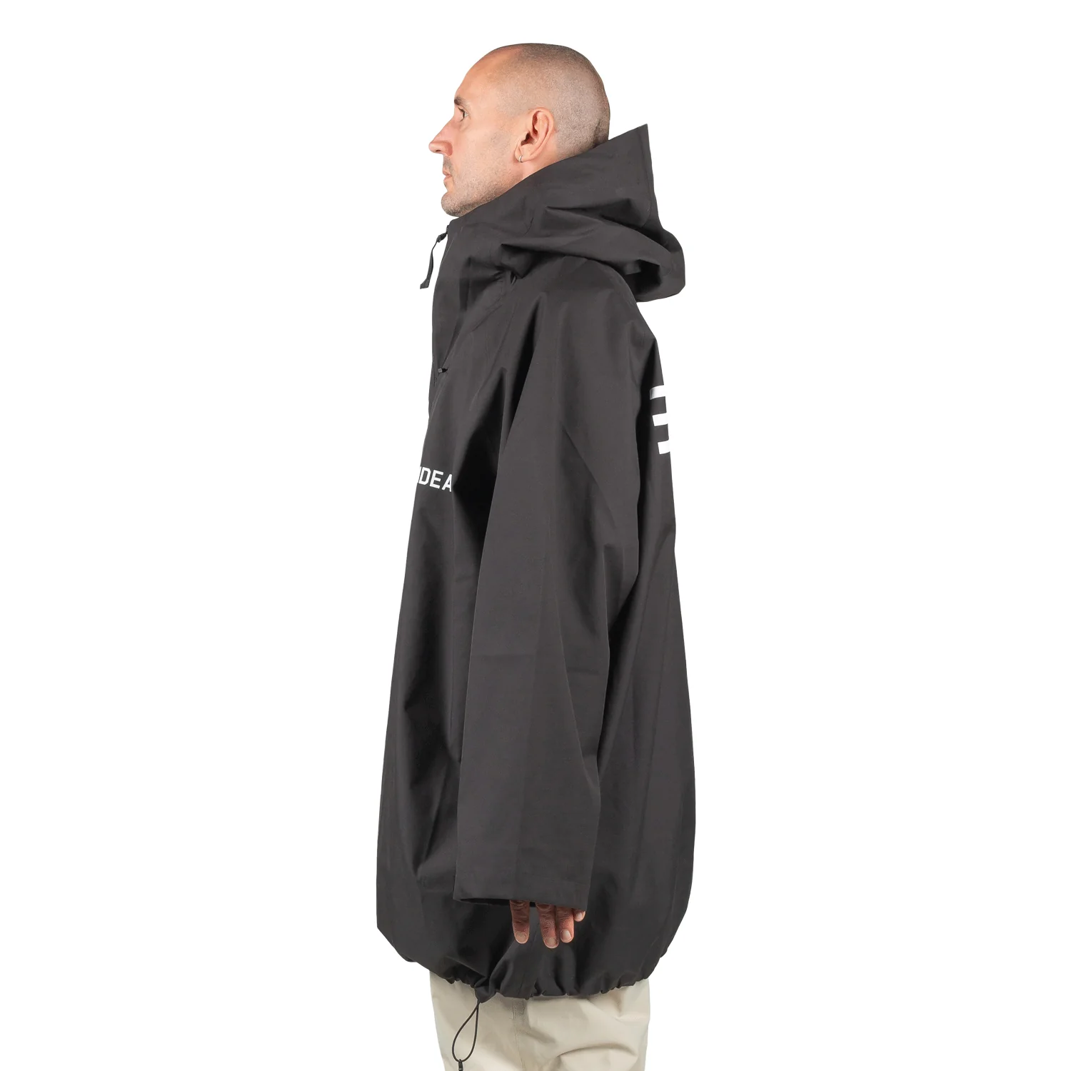 Endeavor 3L Scout Poncho Black - Image 3