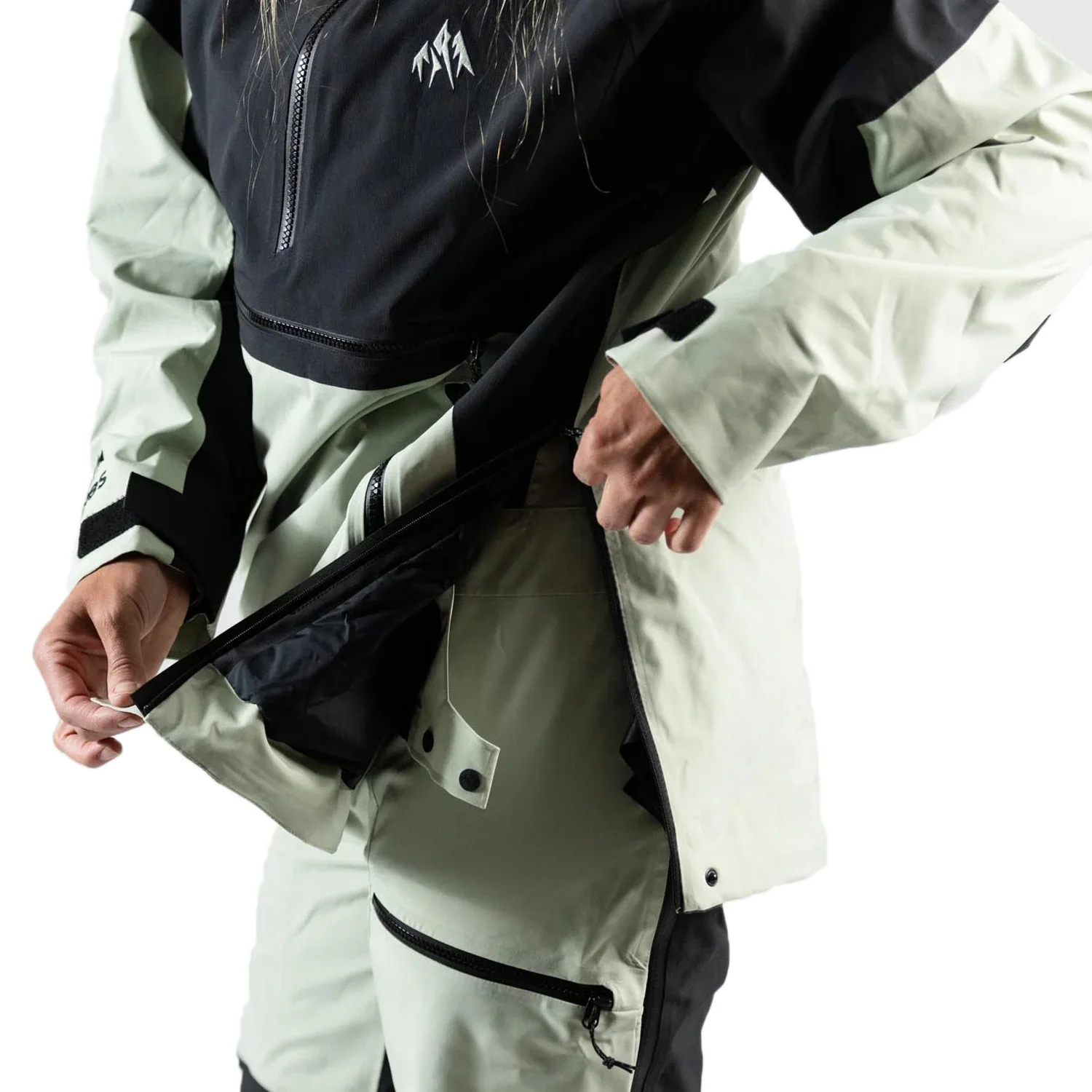 Jones Women's MTN Surf Anorak Jacket 2023 Sage Green - Image 4