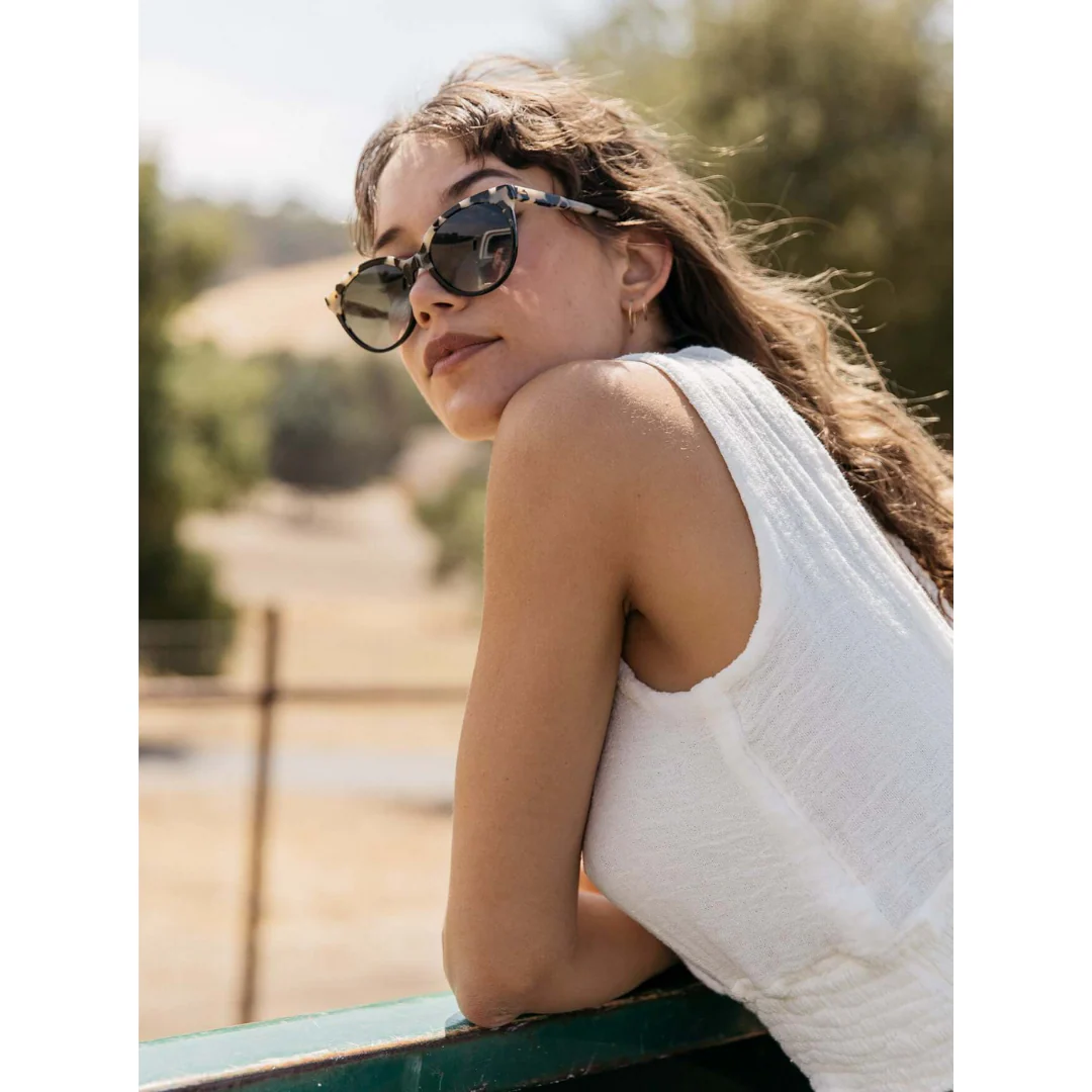 Raen Lily 54 Sunglasses - Image 5