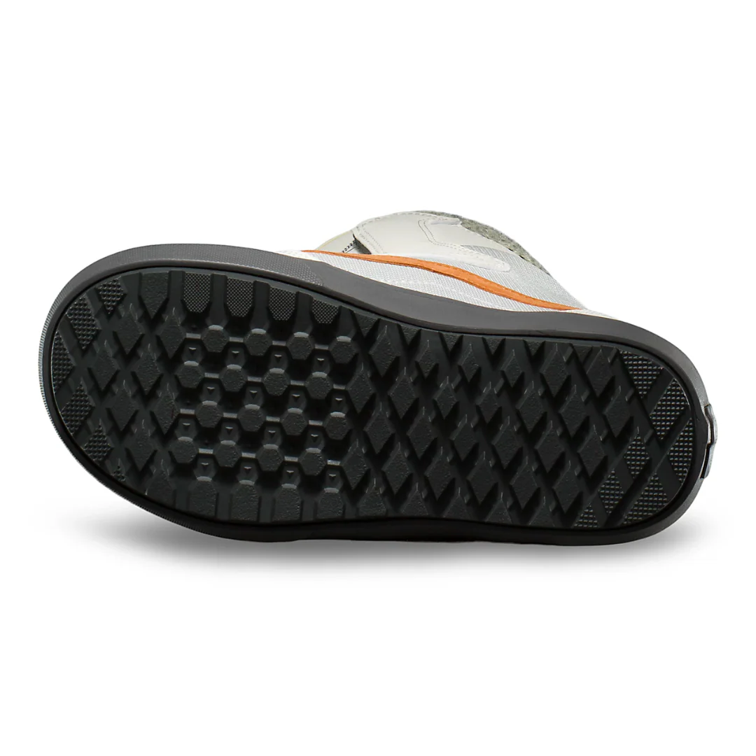 Vans Encore OG Snowboard Boots 2023 - Image 4