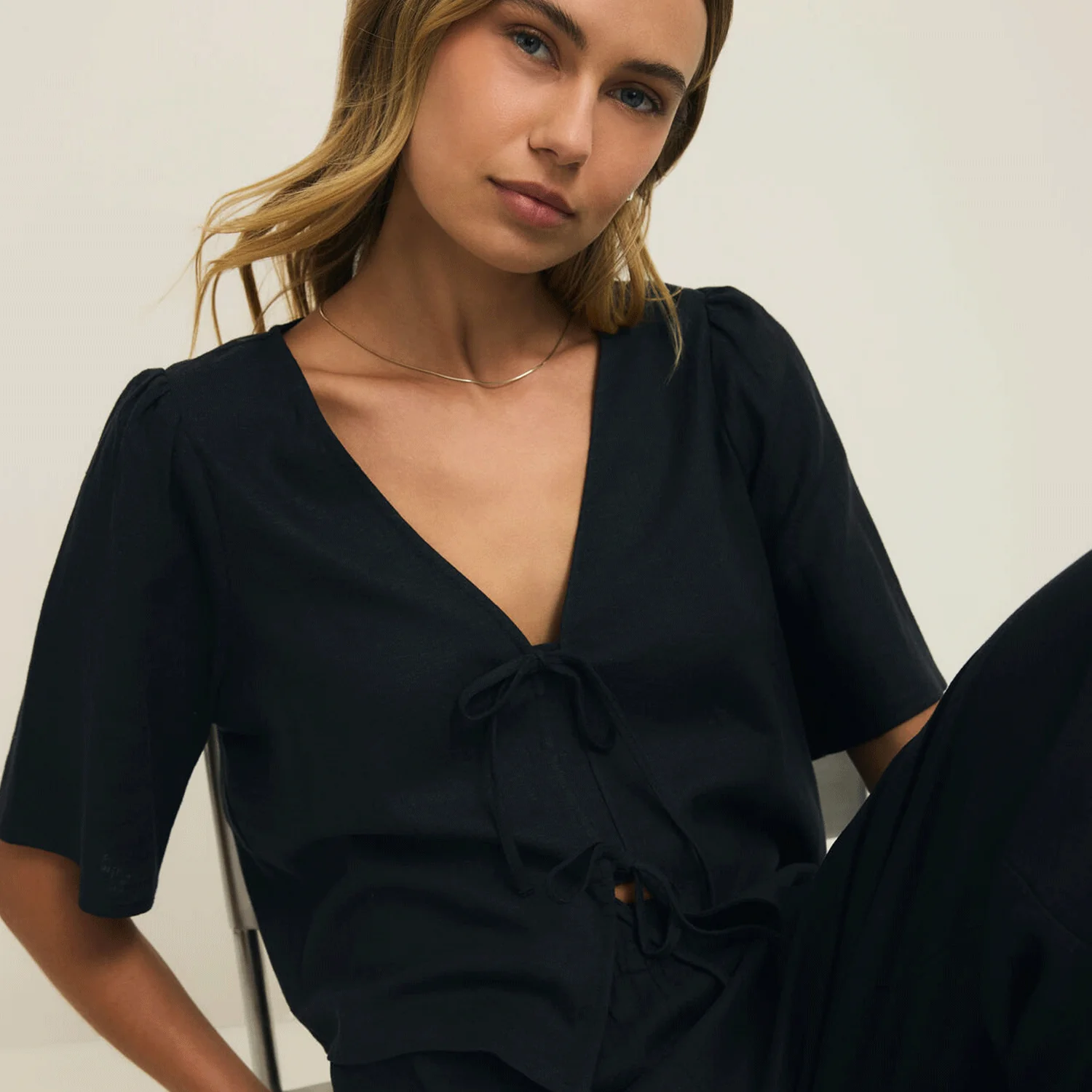 Z Supply Women's La Belle Linen Top Black - Image 4
